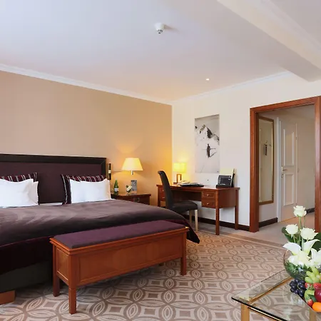 Отель Grand Des Bains Kempinski 5*