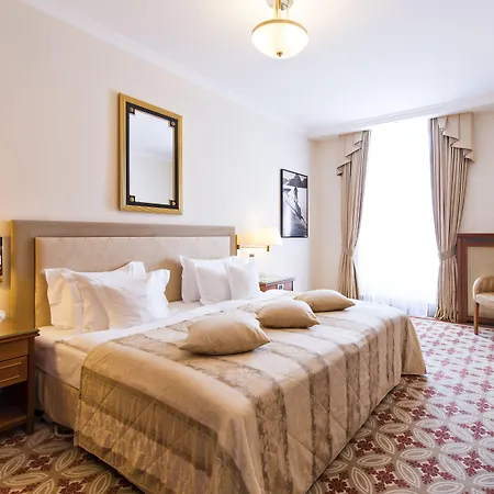 ホテル Grand Des Bains Kempinski 5*