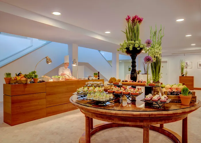 Отель Grand Des Bains Kempinski 5*