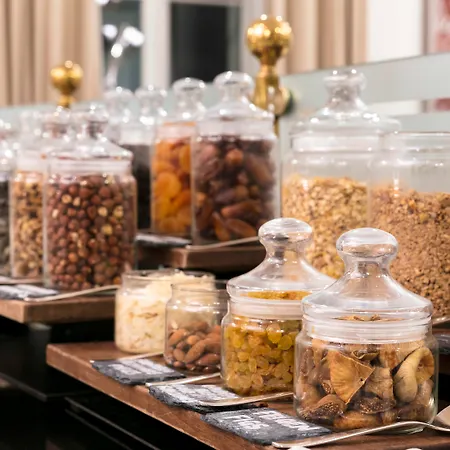 Grand Des Bains Kempinski Отель