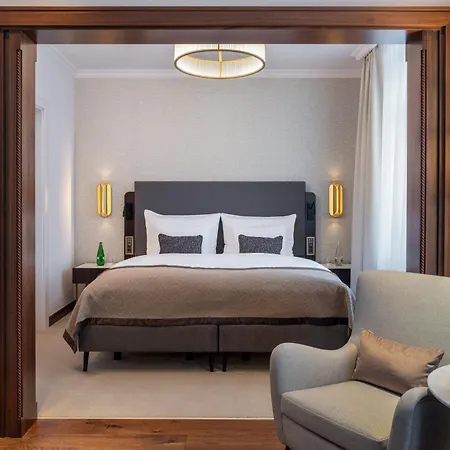 Grand Des Bains Kempinski Szálloda 5*