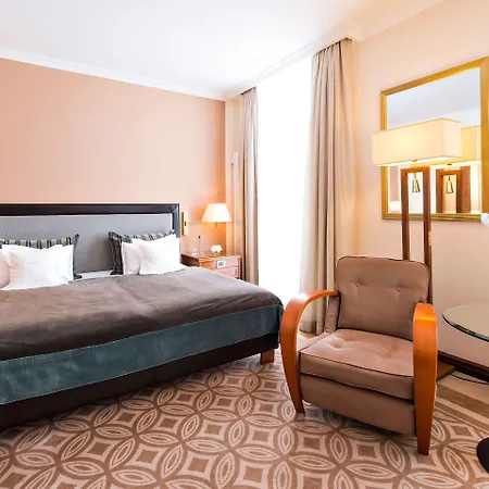 Grand Des Bains Kempinski Отель